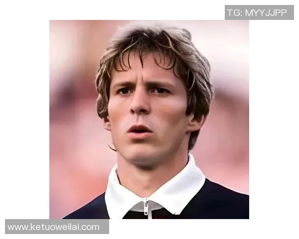 警长足球球星崭露头角 揭秘他如何成为绿茵场上的传奇人物